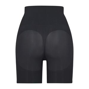 NWOT SKIMS SEAMLESS SCULPT BUTT LIFTING SHORT IN ONYX